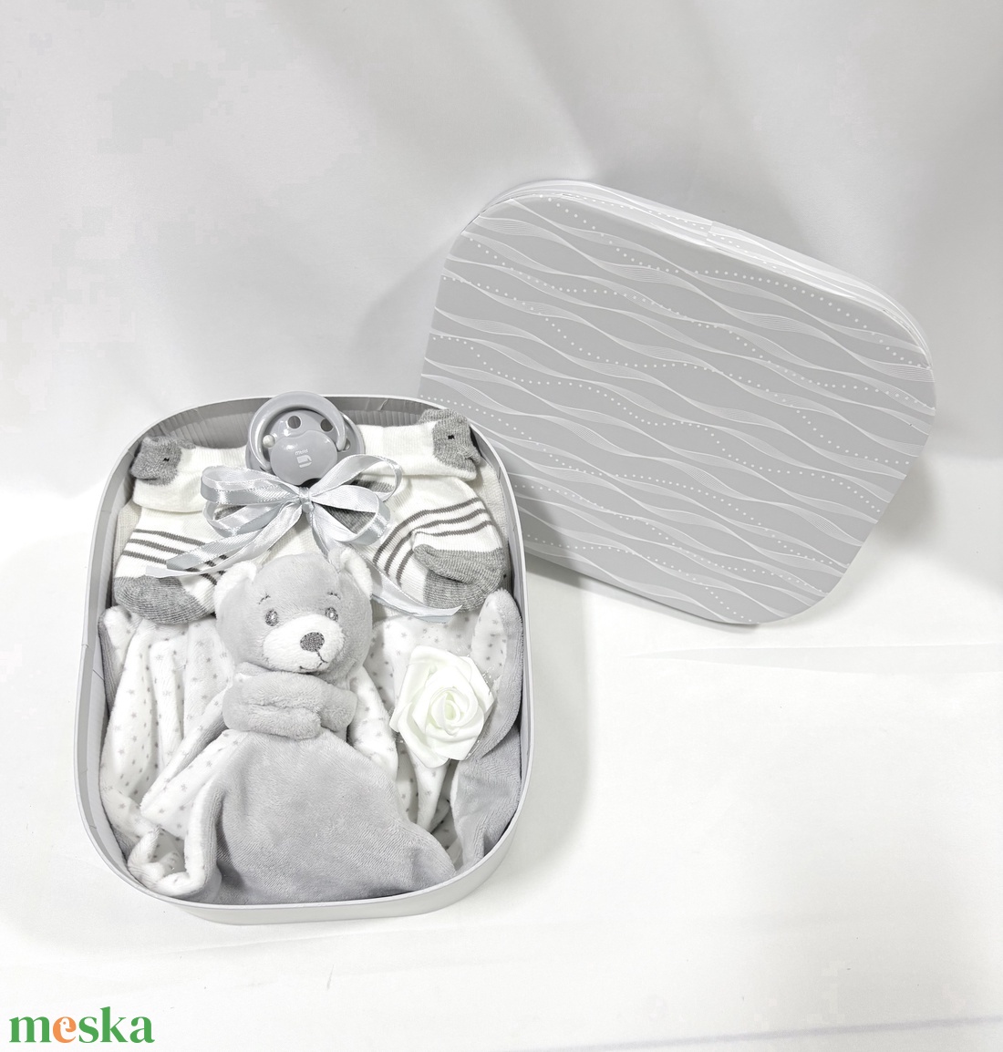 Maci baba box,  pelenkatorta 2-5kg,pelenka doboz, babaváró csomag - baba - mama - babalátogató ajándékcsomag - Meska.hu