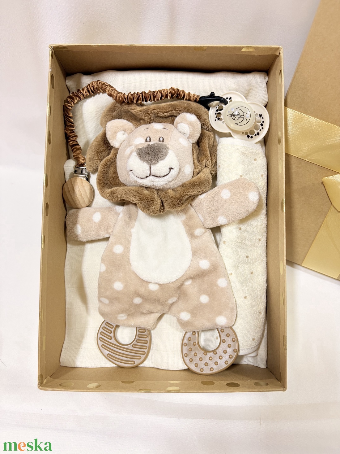Baba box kis oroszlán ,  pelenkatorta, pelenka doboz 2-5 kg ,babaváró csomag, kelengye - baba - mama - babalátogató ajándékcsomag - Meska.hu