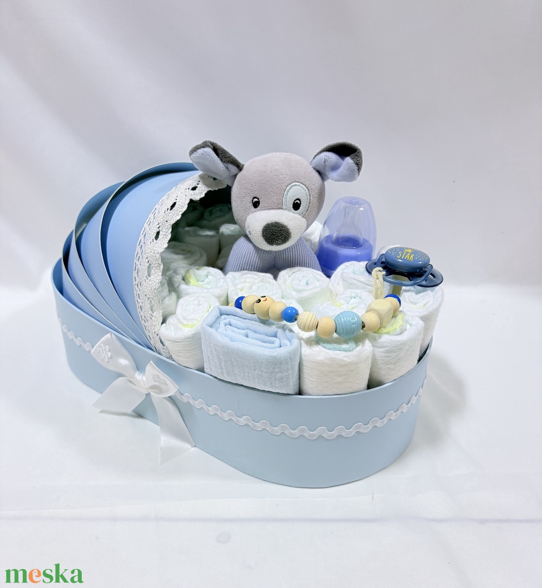 Kutyus bölcső pelenkatorta 4-8 kg, pelenkatorony, babaváró csomag, kelengye - baba - mama - pelenkázó, babafürdető kellékek - pelenkatorta - Meska.hu