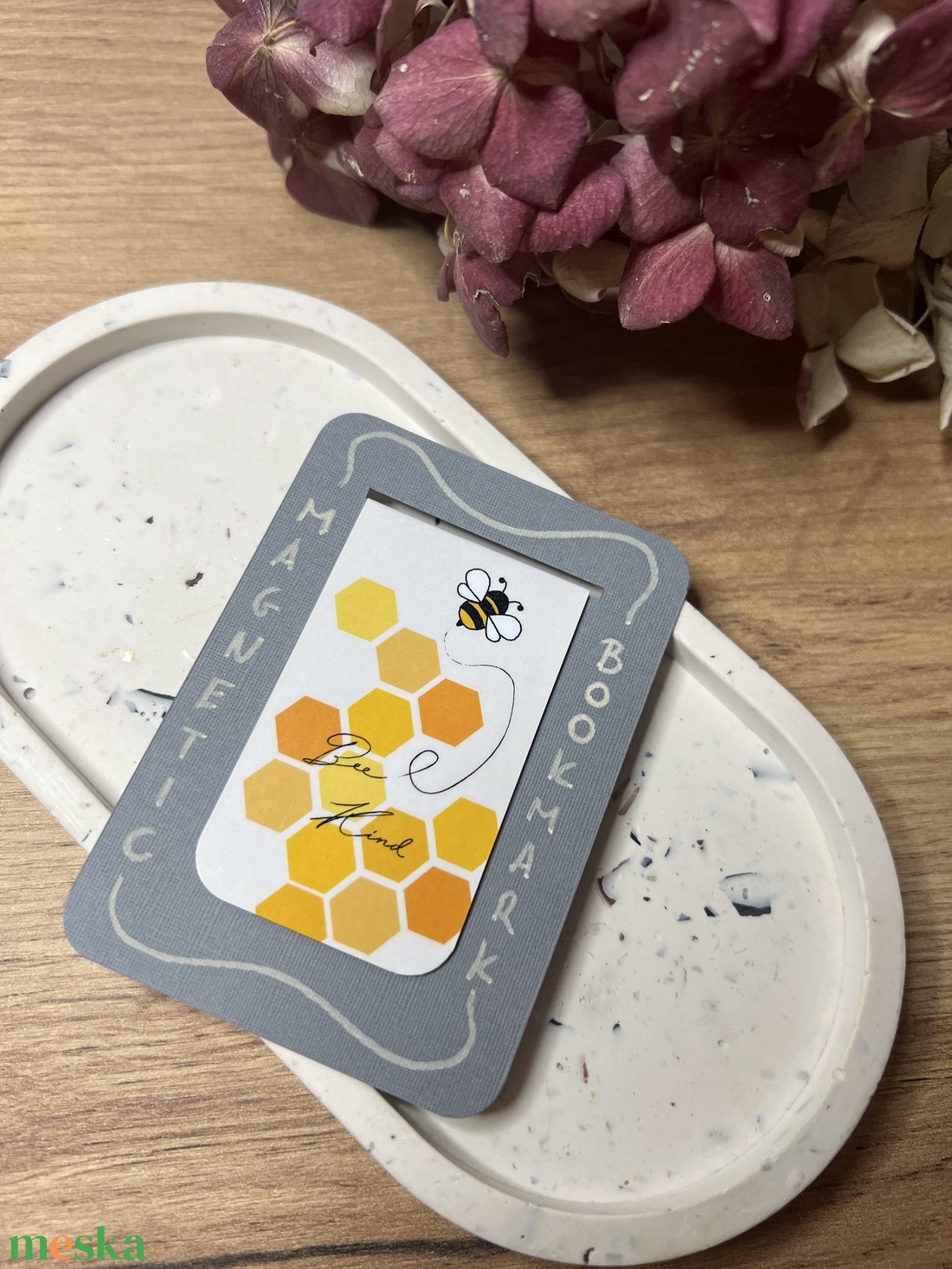 Mágneses könyvjelző - Bee Kind - könyv & zene - könyvjelző - Meska.hu