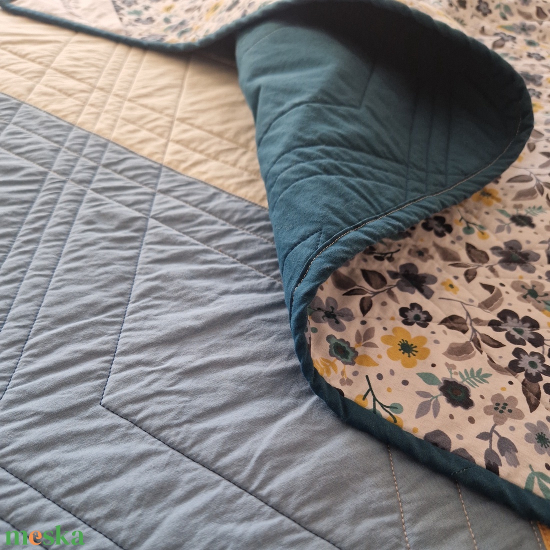 Modern throw quilt - egyedi takaró / ágytakaró - otthon & életmód - lakástextil - felnőtt takaró, pléd - Meska.hu Modern throw quilt - egyedi takaró / ágytakaró - otthon & életmód - lakástextil - felnőtt takaró, pléd - Meska.hu
