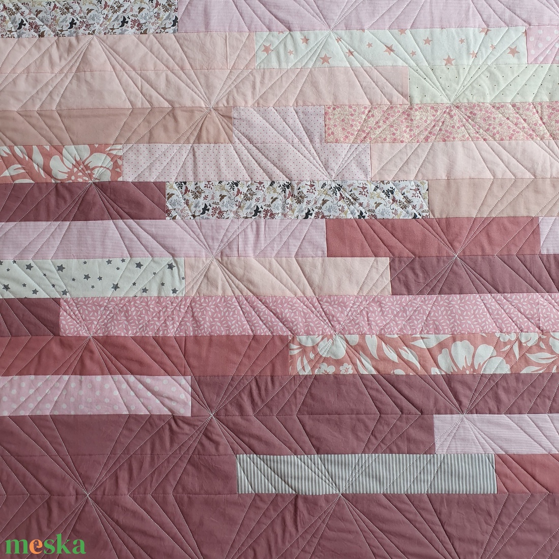 Egyedi gyerektakaró, kétoldalú, mályva-rózsaszín-szürke színekben - Stripes quilt - otthon & életmód - babaszoba, gyerekszoba - babatakaró, gyerek pléd - Meska.hu Egyedi gyerektakaró, kétoldalú, mályva-rózsaszín-szürke színekben - Stripes quilt - otthon & életmód - babaszoba, gyerekszoba - babatakaró, gyerek pléd - Meska.hu