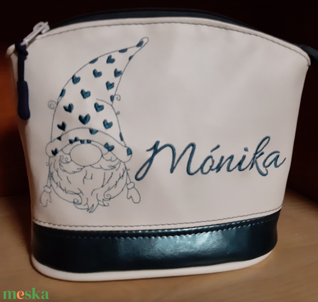 Manócskás neszeszer névre szóló - táska & tok - neszesszer - Meska.hu