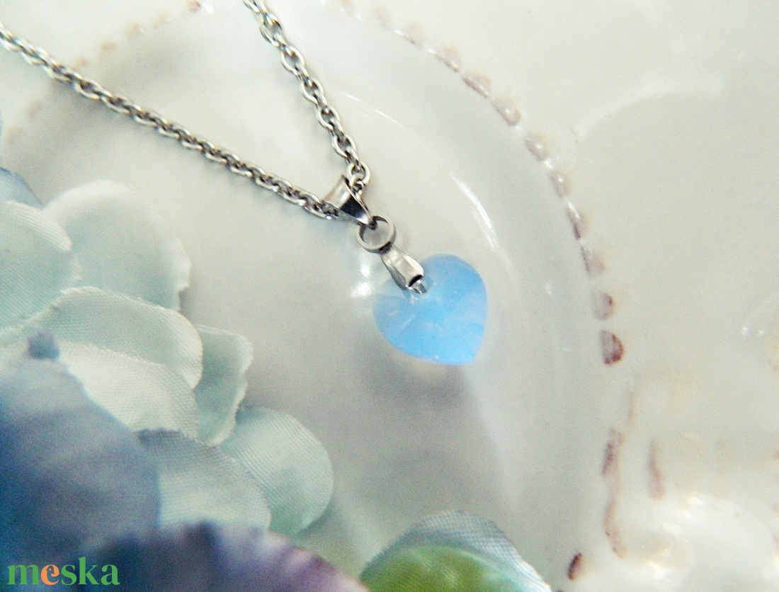 Swarovski medál nyaklánccal - ékszer - nyaklánc - medálos nyaklánc - Meska.hu Swarovski medál nyaklánccal - ékszer - nyaklánc - medálos nyaklánc - Meska.hu