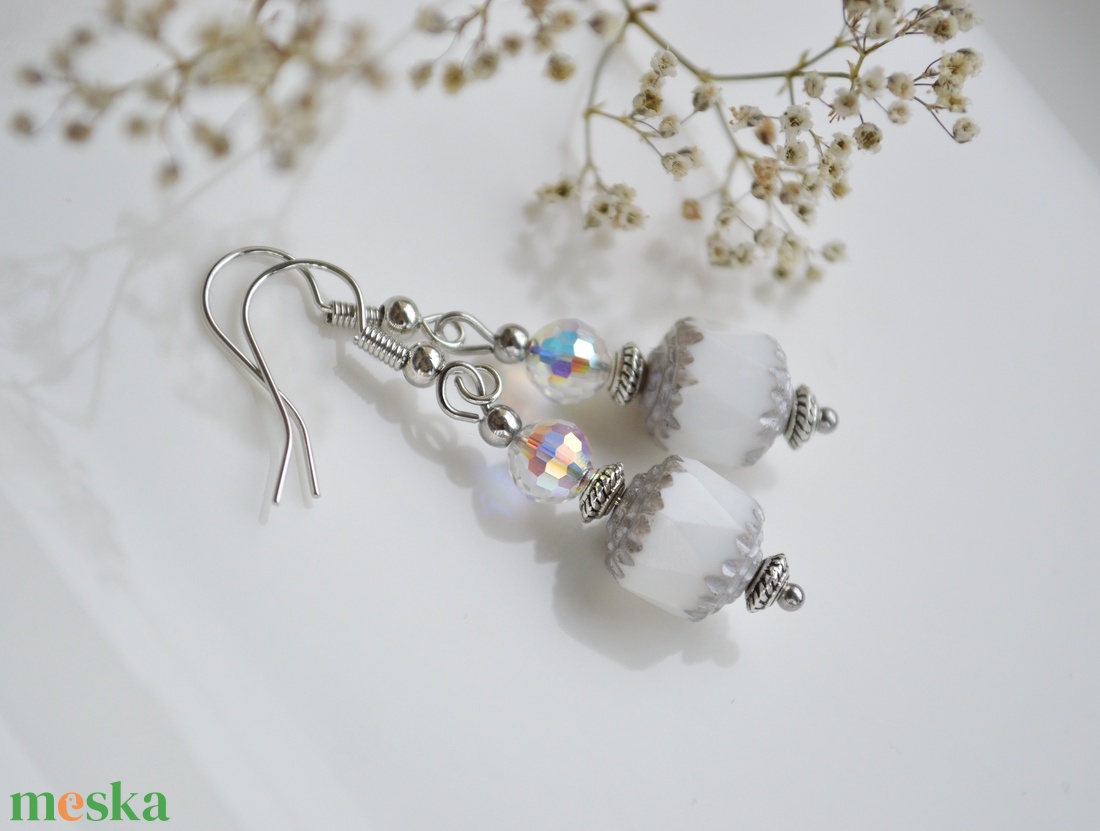 Gyöngyös fülbevaló - ékszer - fülbevaló - lógó fülbevaló - Meska.hu