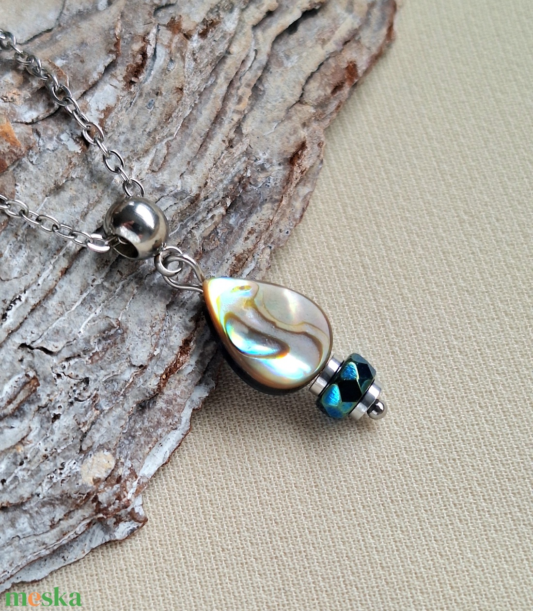 Pávakagyló medál acél lánccal - ékszer - nyaklánc - medálos nyaklánc - Meska.hu Pávakagyló medál acél lánccal - ékszer - nyaklánc - medálos nyaklánc - Meska.hu