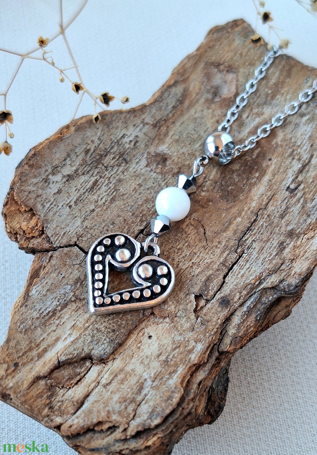 Szív medál nemesacél láncon - ékszer - nyaklánc - medál - Meska.hu Szív medál nemesacél láncon - ékszer - nyaklánc - medál - Meska.hu