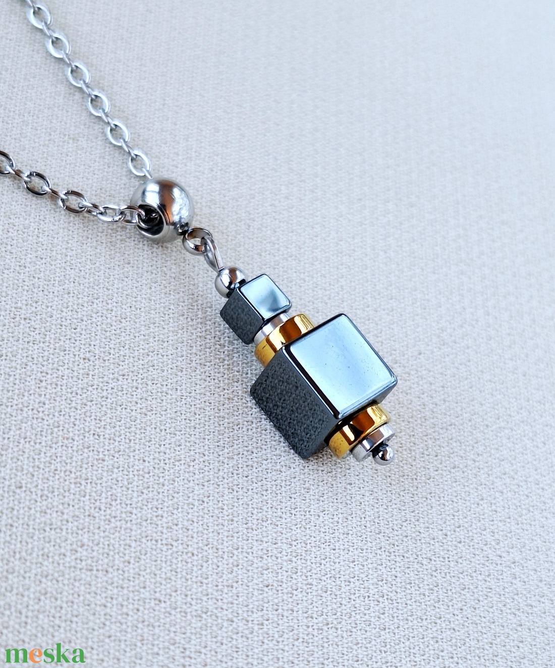 Hematit medál nemesacél lánccal - ékszer - nyaklánc - medálos nyaklánc - Meska.hu Hematit medál nemesacél lánccal - ékszer - nyaklánc - medálos nyaklánc - Meska.hu