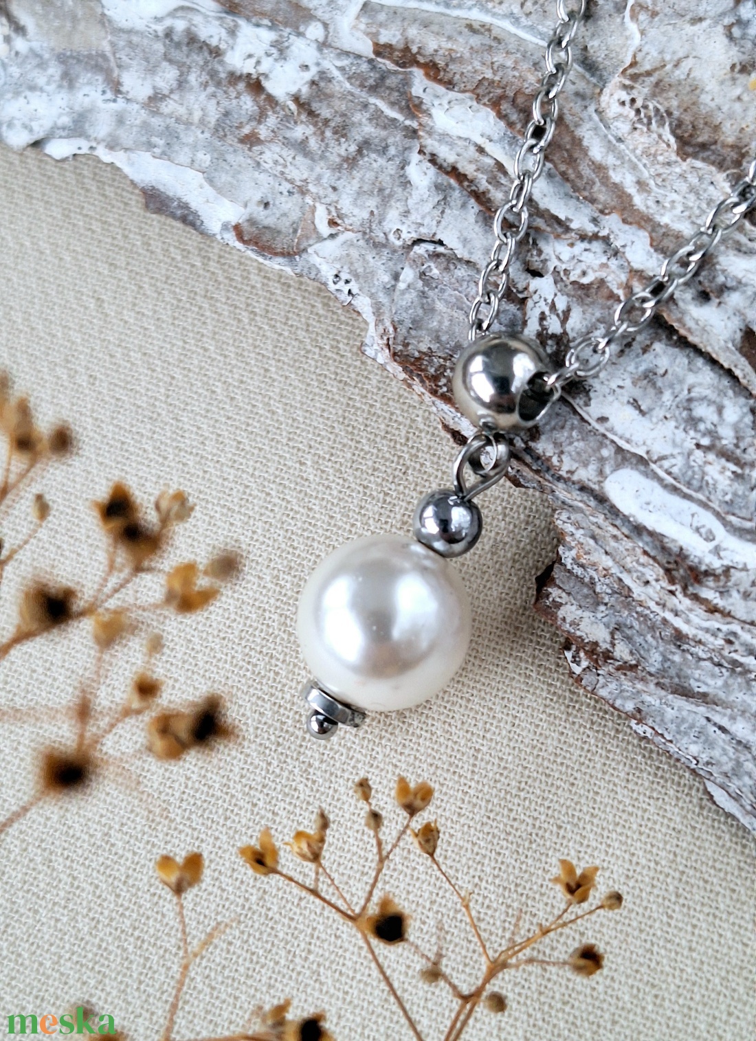 Nemesacél nyaklánc kagylógyöngy medállal - ékszer - nyaklánc - medál - Meska.hu