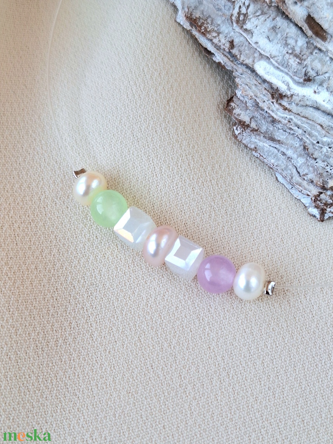 Damilszálas gyöngyös nyaklánc - ékszer - nyaklánc - gyöngyös nyaklánc - Meska.hu