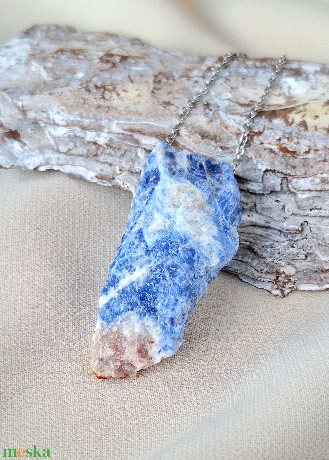 Szodalit medál - ékszer - nyaklánc - medálos nyaklánc - Meska.hu