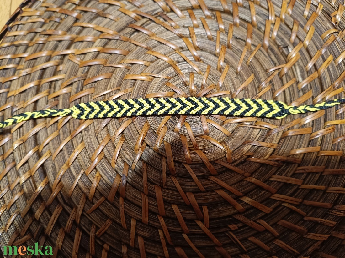 Chevron mintás karkötő  - ékszer - karkötő - fonott karkötő - Meska.hu