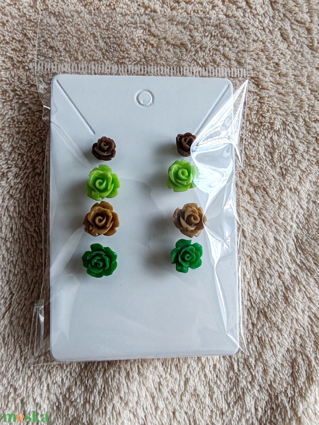 4 pár rózsás fülbevaló fémmentes - ékszer - fülbevaló - pötty fülbevaló - Meska.hu