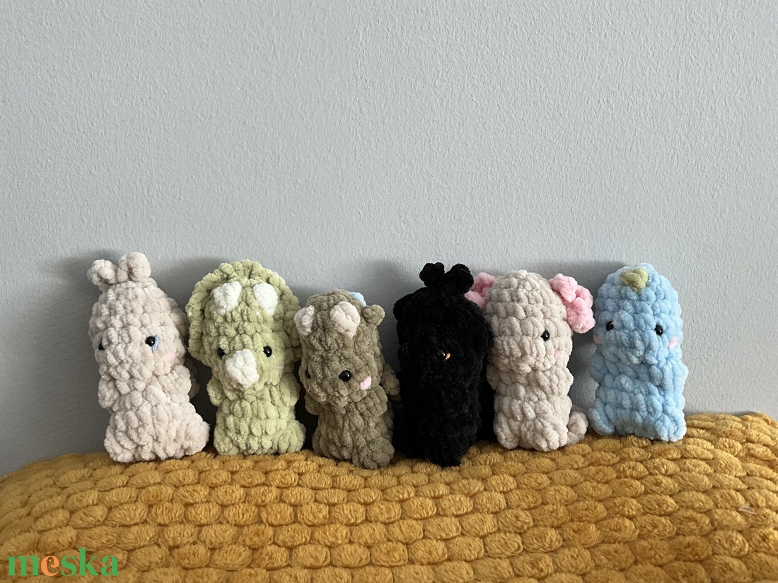 Horgolt mini dínók - játék & sport - plüssállat & játékfigura - plüss dínók - Meska.hu
