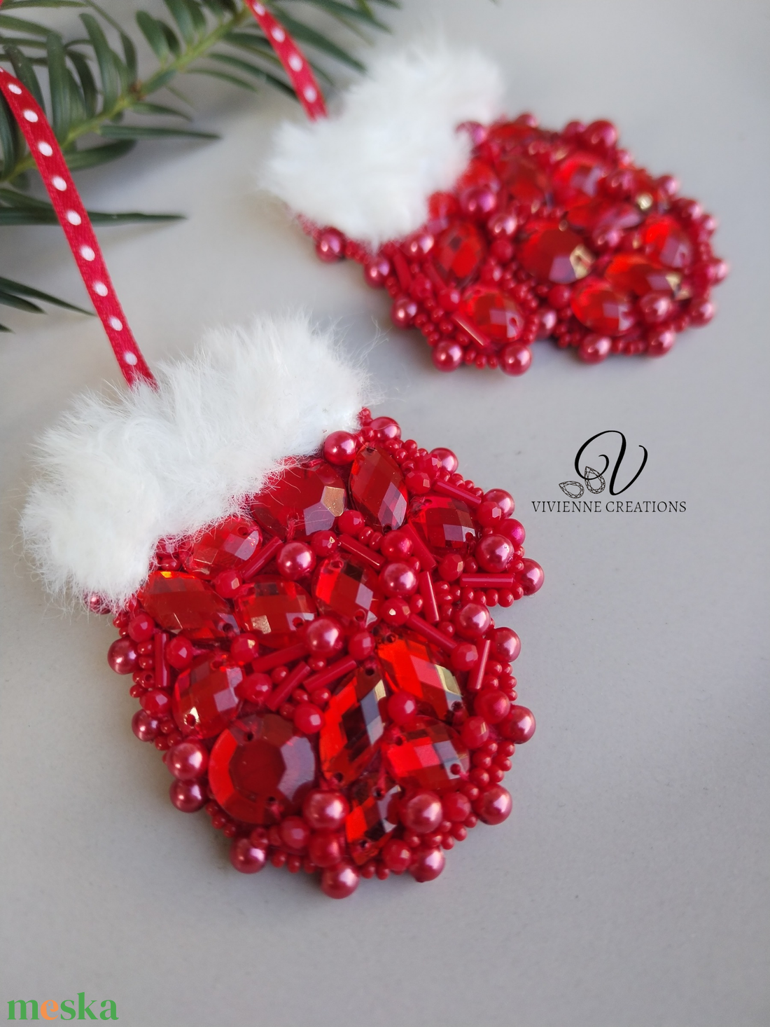 Karácsonyi dísz kesztyűcske  - karácsony - karácsonyi lakásdekoráció - karácsonyfadíszek - Meska.hu