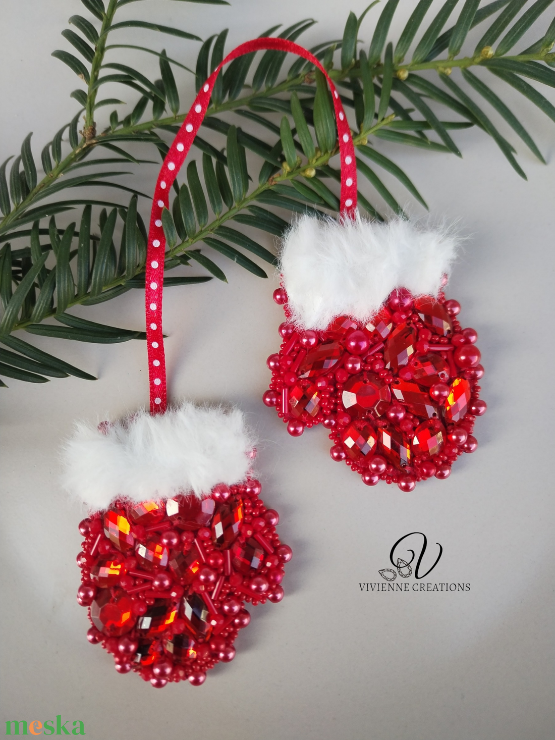 Karácsonyi dísz kesztyűcske  - karácsony - karácsonyi lakásdekoráció - karácsonyfadíszek - Meska.hu