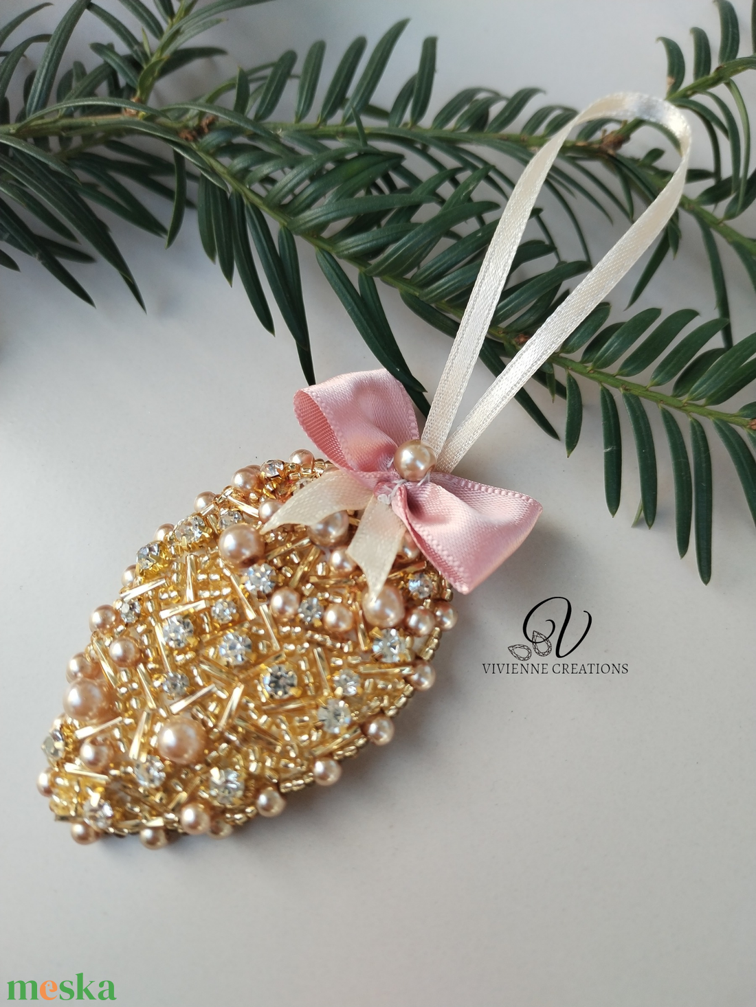 Csúcsos karácsonyi dísz  - karácsony - karácsonyi lakásdekoráció - karácsonyi lakásdíszek - Meska.hu