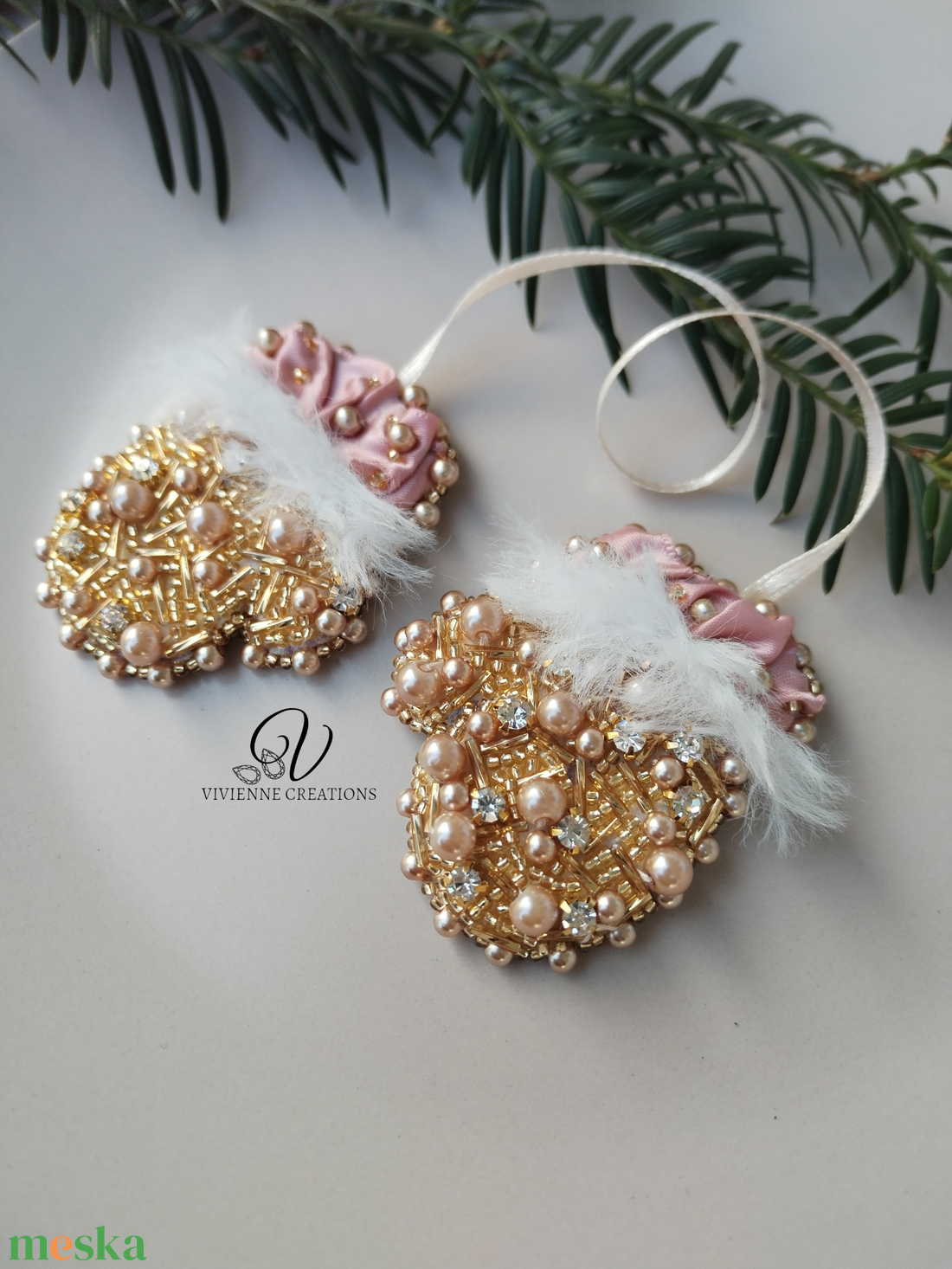 Karácsonyi dísz kesztyűcske  - karácsony - karácsonyi lakásdekoráció - karácsonyfadíszek - Meska.hu