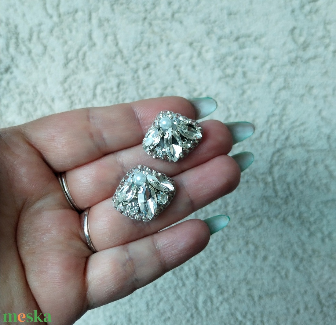 Tiny Shiny fülbevaló - ékszer - fülbevaló - pötty fülbevaló - Meska.hu