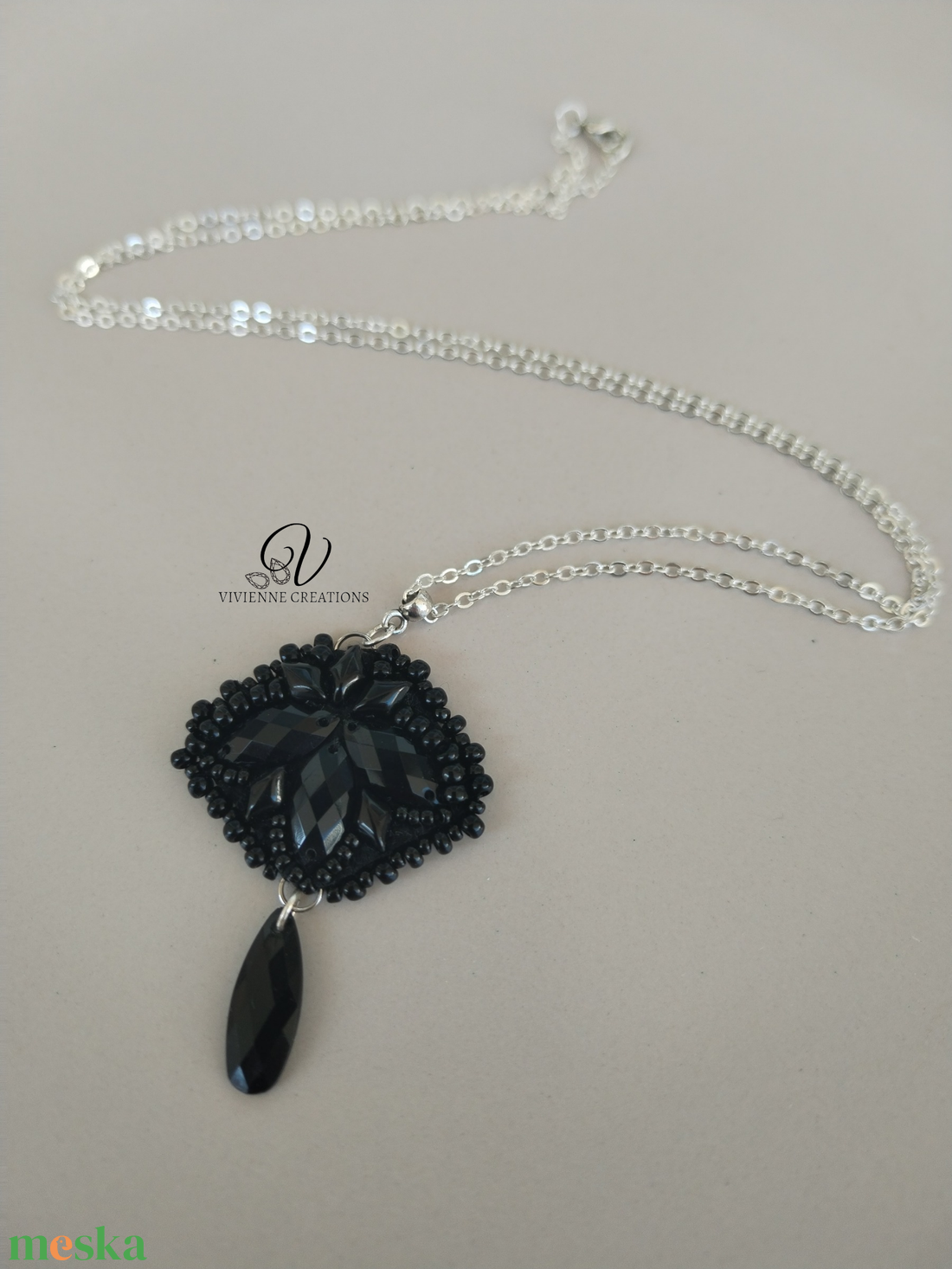 Little black nyaklánc - ékszer - nyaklánc - hosszú nyaklánc - Meska.hu