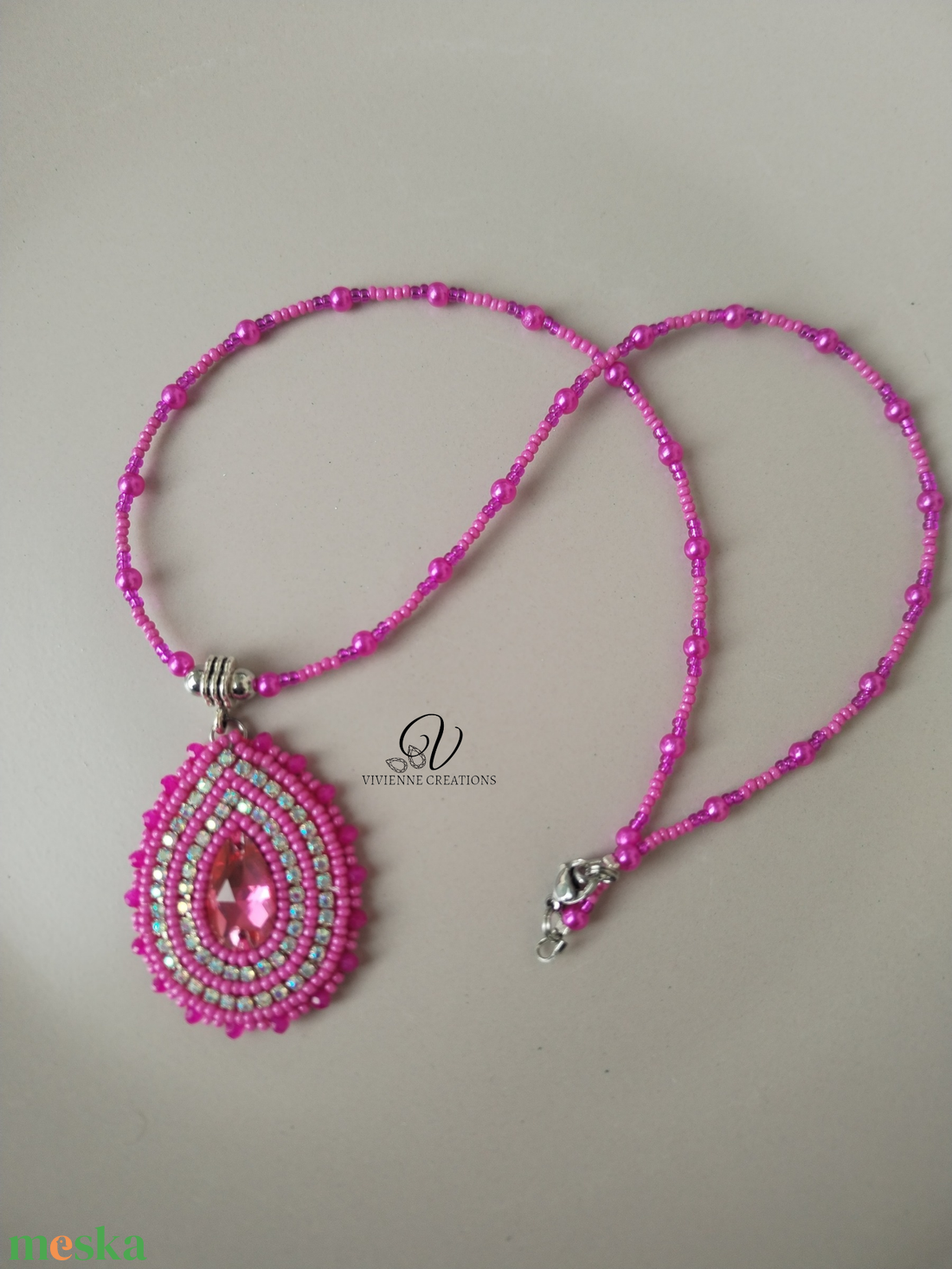 Nireya nyaklánc pink színváltozat - ékszer - nyaklánc - medálos nyaklánc - Meska.hu Nireya nyaklánc pink színváltozat - ékszer - nyaklánc - medálos nyaklánc - Meska.hu