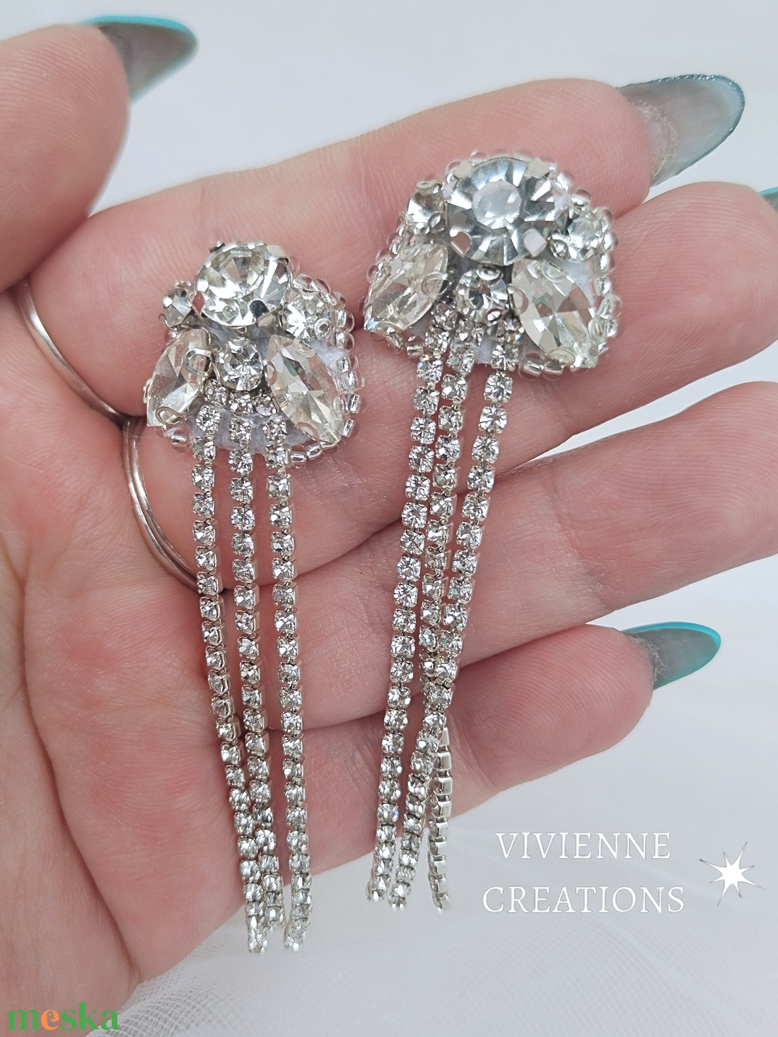 Tierra strasszköves fülbevaló - ékszer - fülbevaló - lógó fülbevaló - Meska.hu