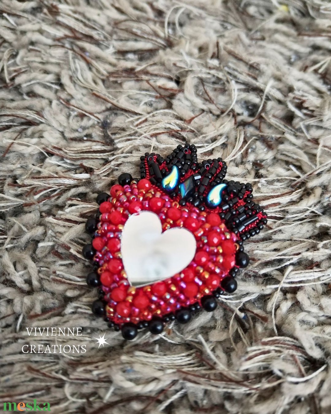 Szívkirálynő bross - ékszer - kitűző és bross - Meska.hu