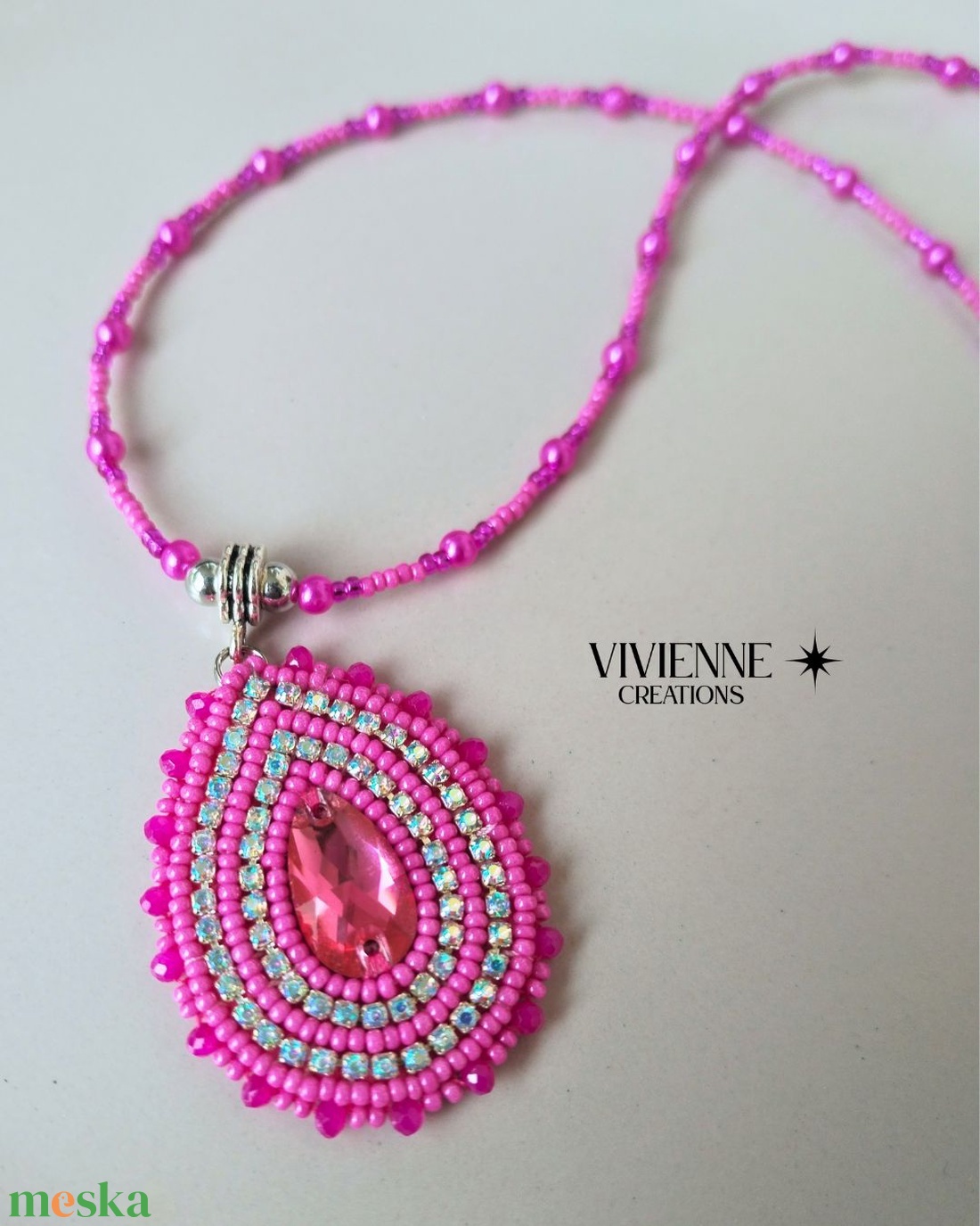 Nireya nyaklánc pink színváltozat - ékszer - nyaklánc - medálos nyaklánc - Meska.hu