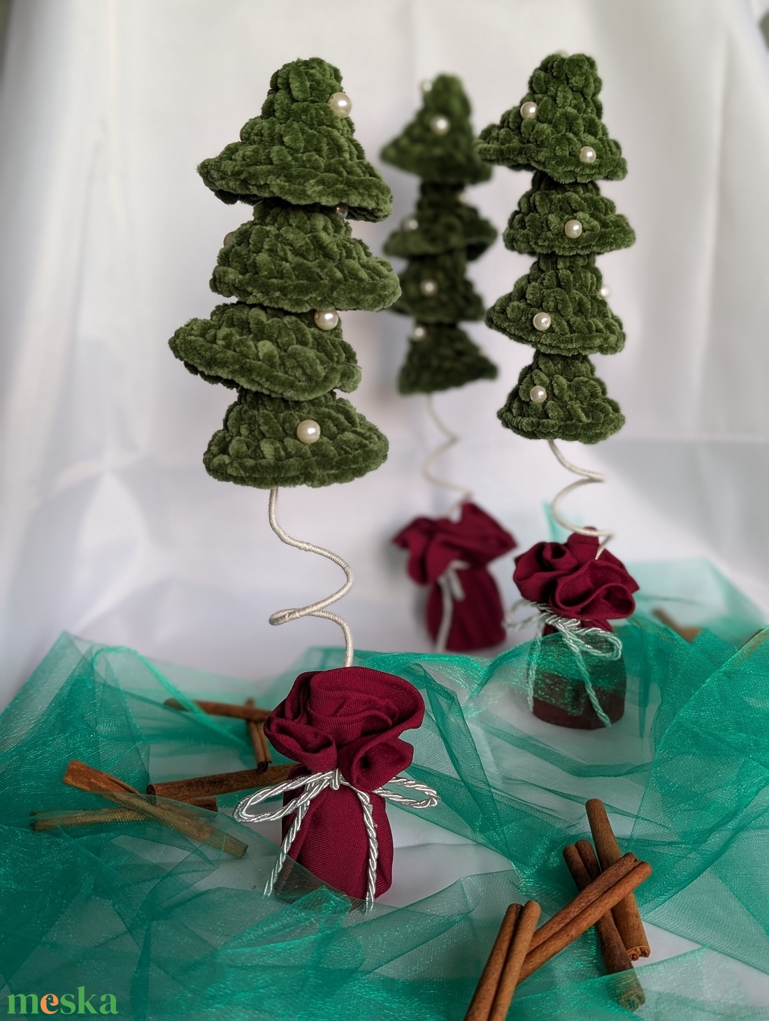 Horgolt karácsonyi fenyők (asztali dekoráció) - otthon & életmód - dekoráció - asztal és polc dekoráció - asztaldísz - Meska.hu