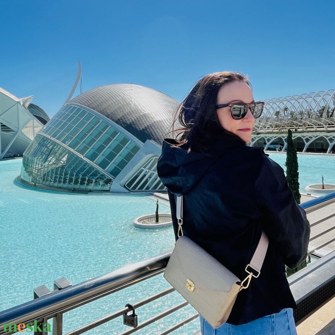 Beige krokodil mintás bőrtáska - választható pánttal - monogram nyomással (opcionális) - táska & tok - kézitáska & válltáska - alkalmi táska - Meska.hu