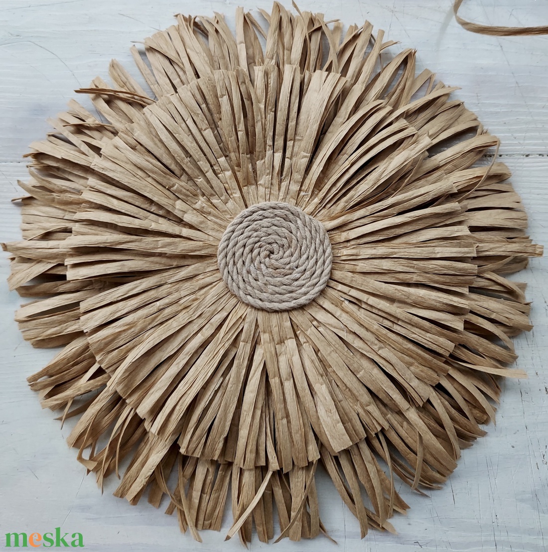 Natur raffia virág dekoráció - otthon & életmód - dekoráció - ajtó- és ablak dekoráció - ablakdísz - Meska.hu Natur raffia virág dekoráció - otthon & életmód - dekoráció - ajtó- és ablak dekoráció - ablakdísz - Meska.hu