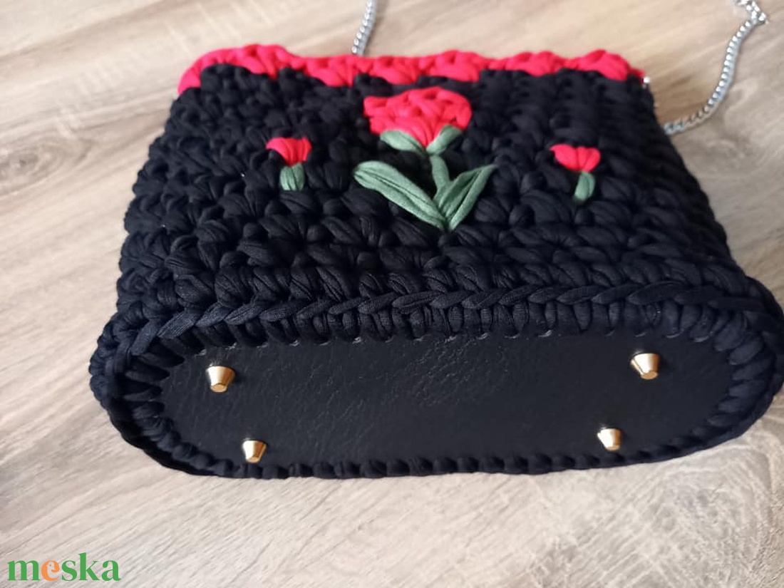 Pólófonalból horgolt tulipános táska - táska & tok - kézitáska & válltáska - válltáska - Meska.hu Pólófonalból horgolt tulipános táska - táska & tok - kézitáska & válltáska - válltáska - Meska.hu