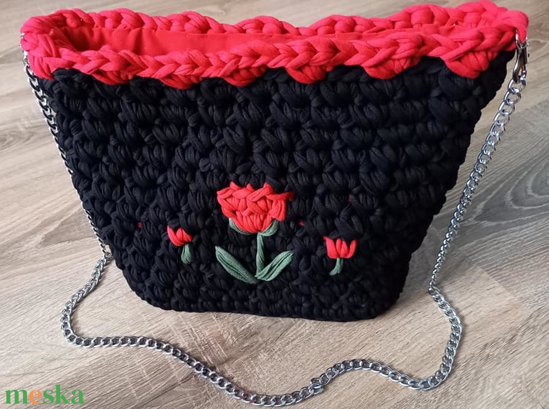Pólófonalból horgolt tulipános táska - táska & tok - kézitáska & válltáska - válltáska - Meska.hu Pólófonalból horgolt tulipános táska - táska & tok - kézitáska & válltáska - válltáska - Meska.hu