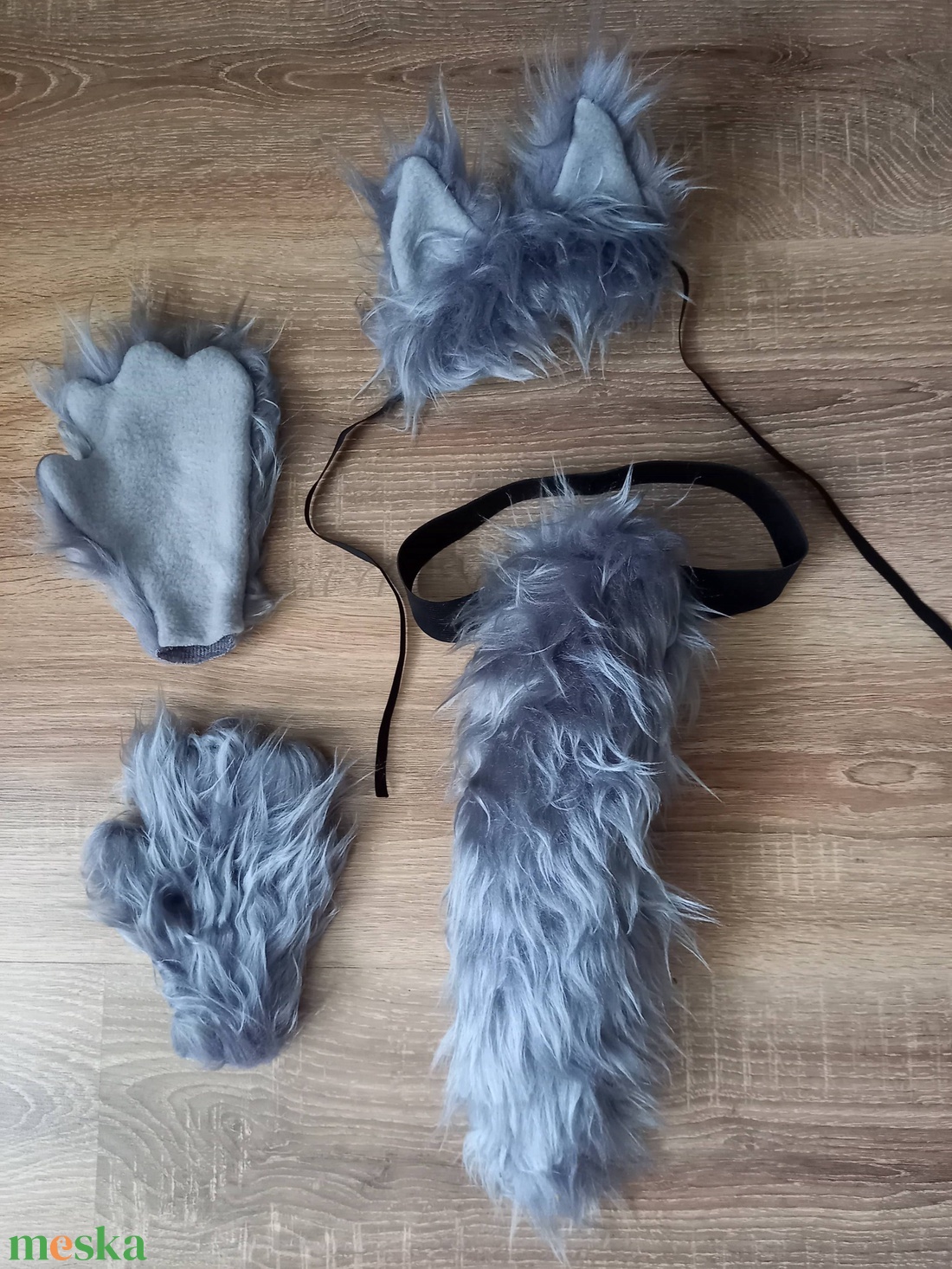 Farkas jelmez - magyar kézműves termék műszőrméből - ruha & divat - jelmez & álarc - jelmez - Meska.hu