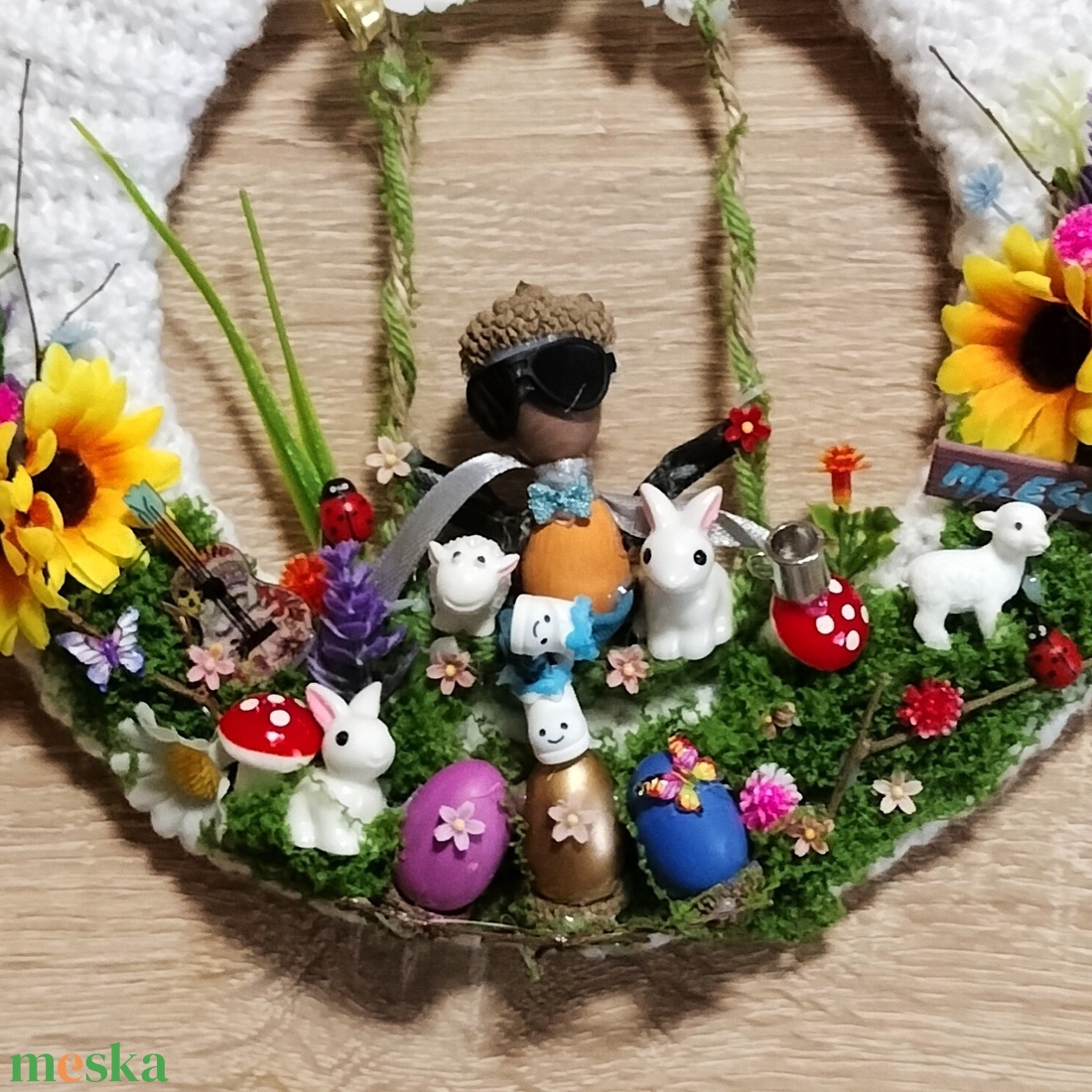 Kellemes húsvéti ünnepeket. Hintázás a kertben. - ünnepi díszek, dekorációk - húsvéti díszek és dekorációk - húsvéti ajtódísz, kopogtató - Meska.hu