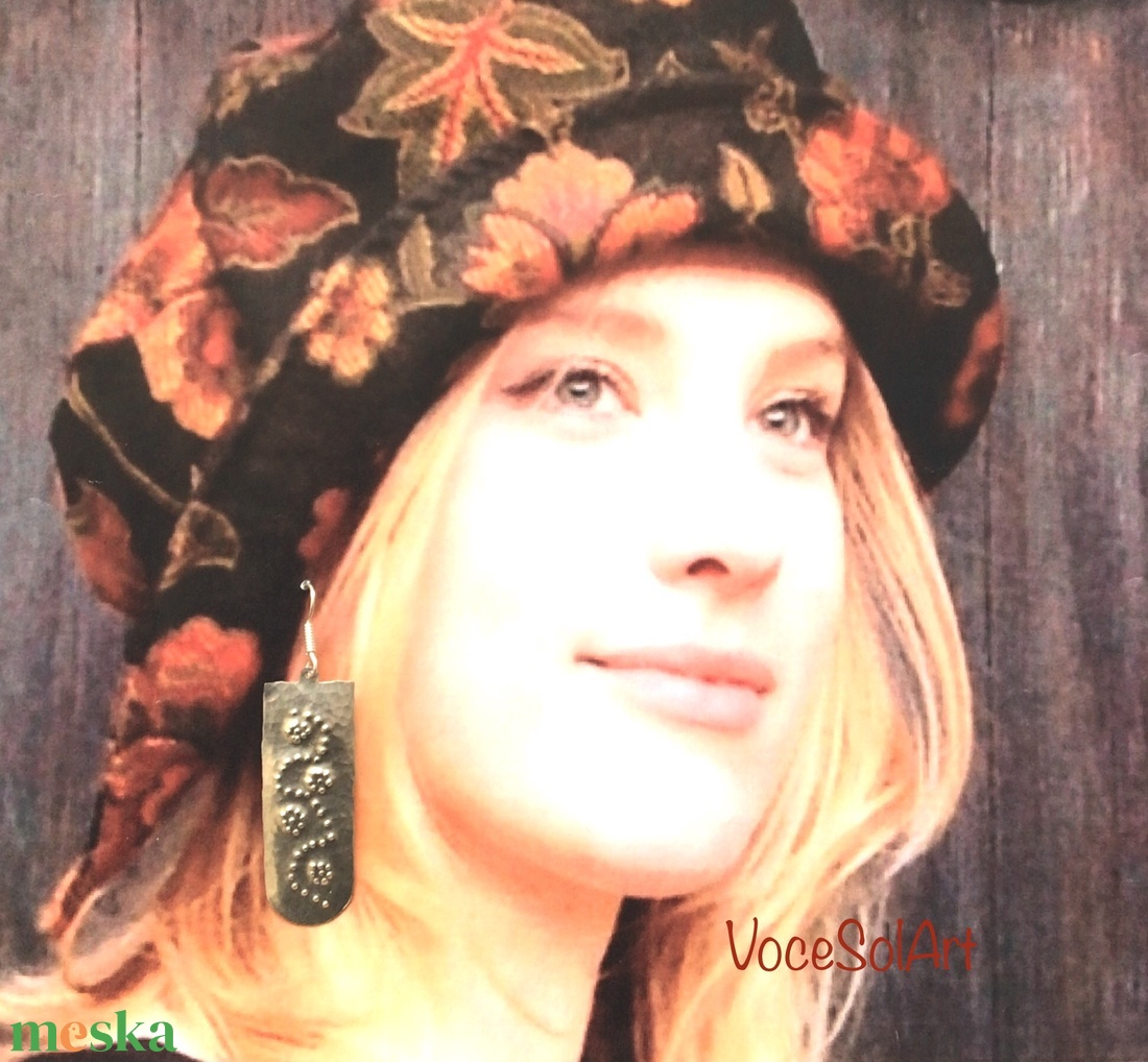 Virágfűzérlánc  Fülbevaló - ékszer - fülbevaló - lógó fülbevaló - Meska.hu