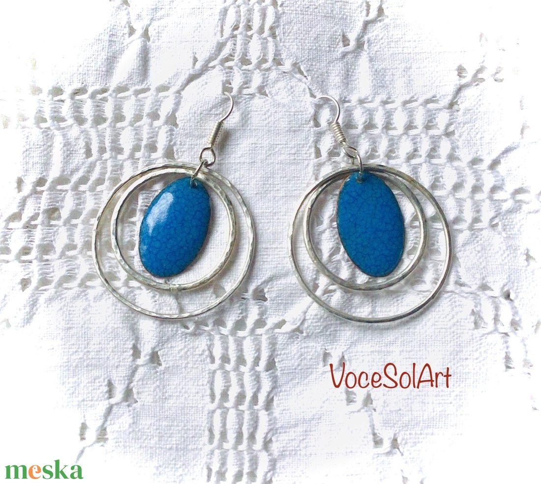 Tiszta energiák -  - Ezüst kör türkizkék ovális tűzzománc Fülbevaló - ékszer - fülbevaló - lógós kerek fülbevaló - Meska.hu