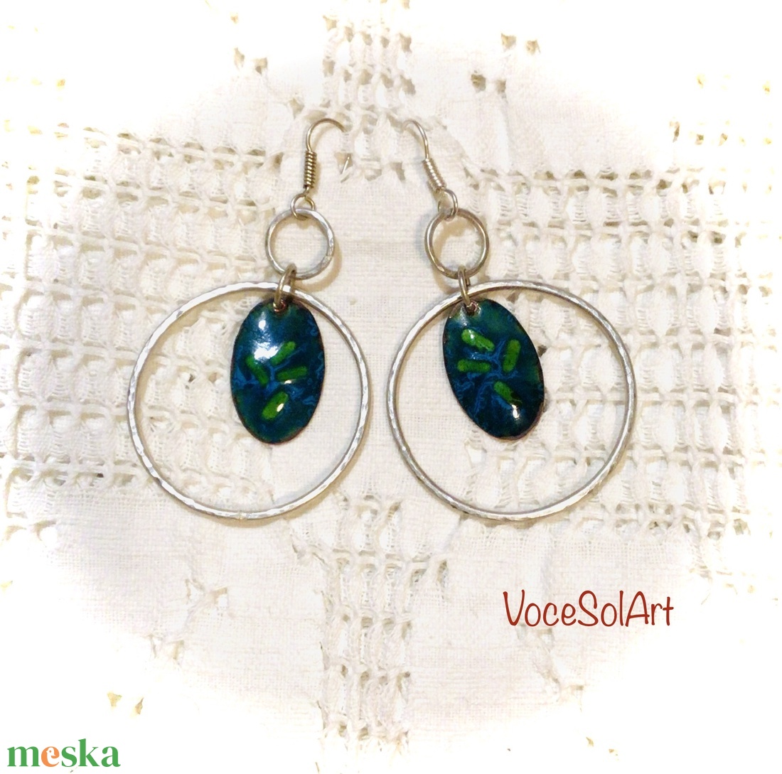 Türkizzöld energiák -  - tűzzománc Fülbevaló - ékszer - fülbevaló - lógós kerek fülbevaló - Meska.hu