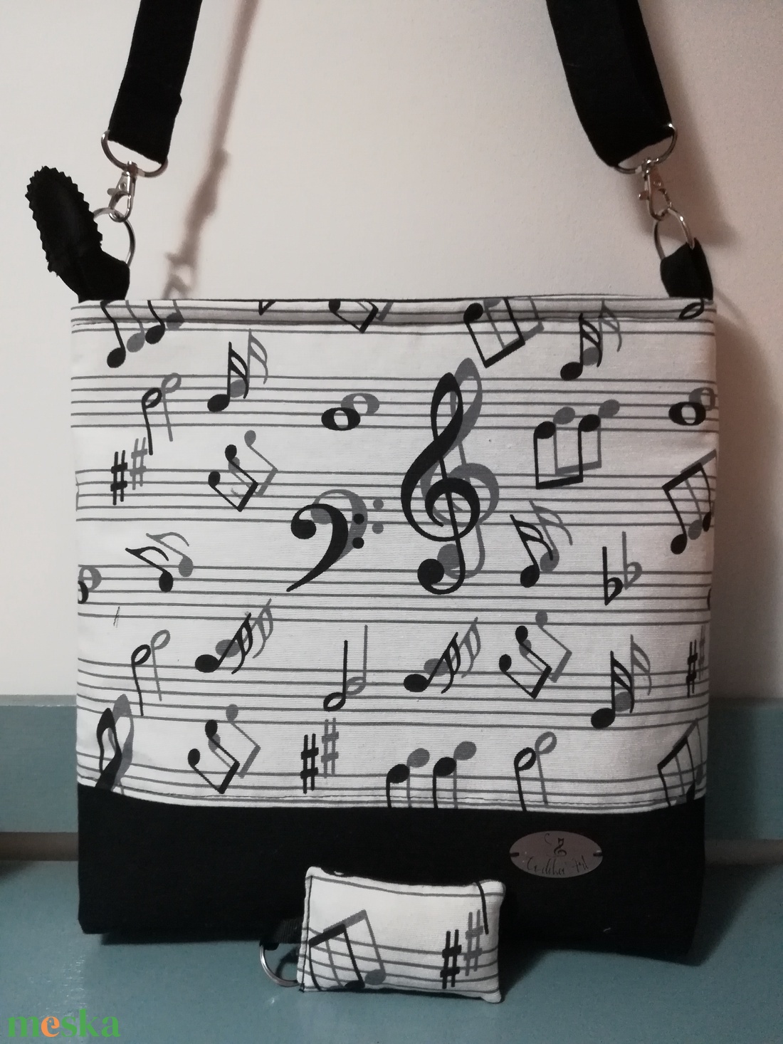 A zene az egy szerelem..... muzikalitáska - táska & tok - kézitáska & válltáska - válltáska - Meska.hu A zene az egy szerelem..... muzikalitáska - táska & tok - kézitáska & válltáska - válltáska - Meska.hu