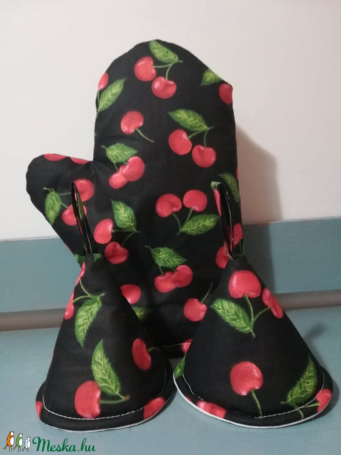 Fekete szeresznye....edényfogó kesztyű szett UTOLSÓ DARAB - - Meska.hu Fekete szeresznye....edényfogó kesztyű szett UTOLSÓ DARAB - - Meska.hu