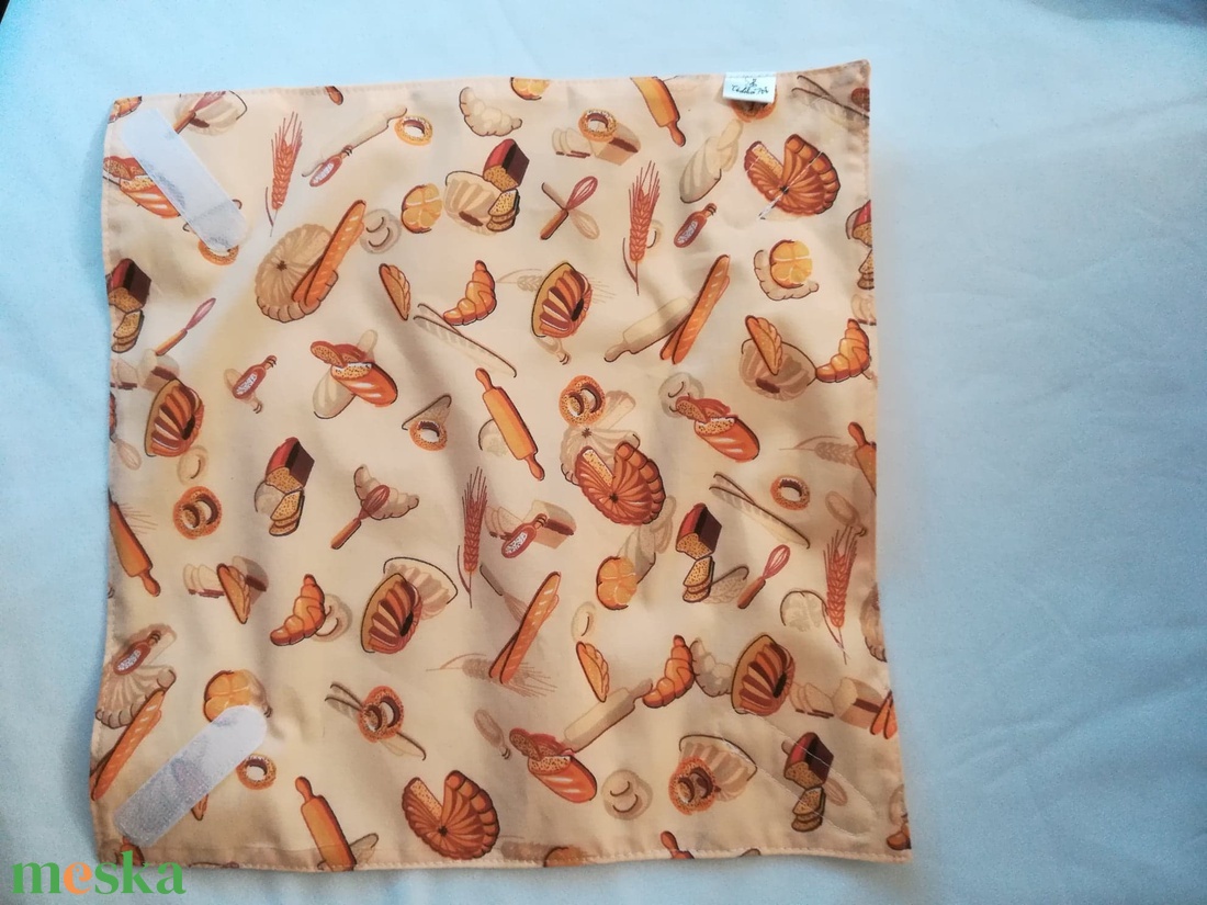 Ujraszalvéta, péksütis mintával - otthon & életmód - konyhafelszerelés, tálalás - konyhai textil - szalvéta - Meska.hu Ujraszalvéta, péksütis mintával - otthon & életmód - konyhafelszerelés, tálalás - konyhai textil - szalvéta - Meska.hu