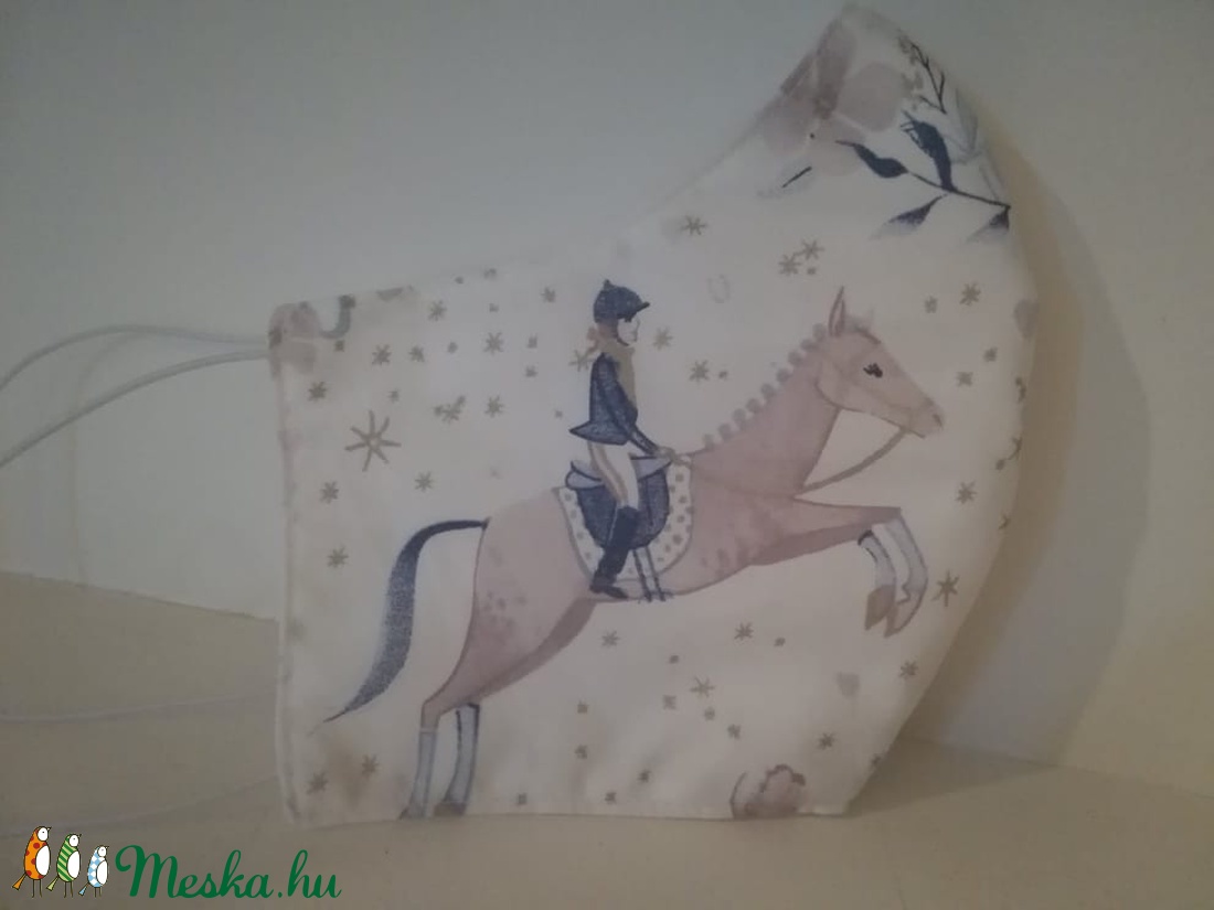 Díjugratás, műlovarnő...... szájmaszk, arcmaszk. -  - Meska.hu