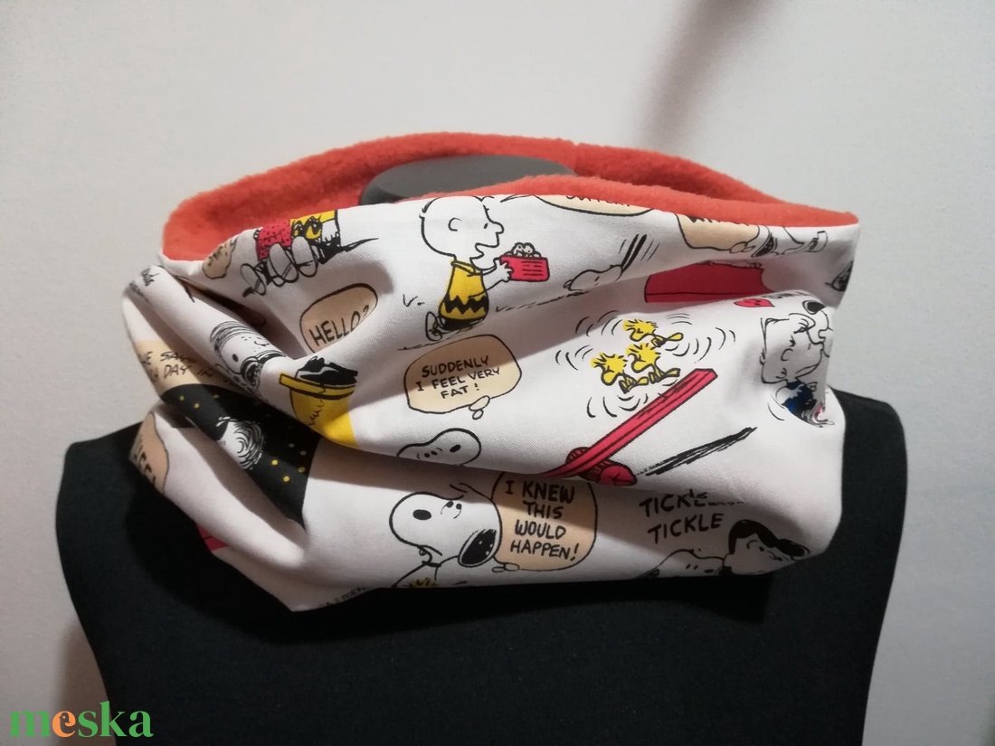 Snoopy rajzfilm jelenetek.......... csősál, kámzsa, körsál, sapkasál,  - ruha & divat - sál, sapka, kendő - sál - Meska.hu