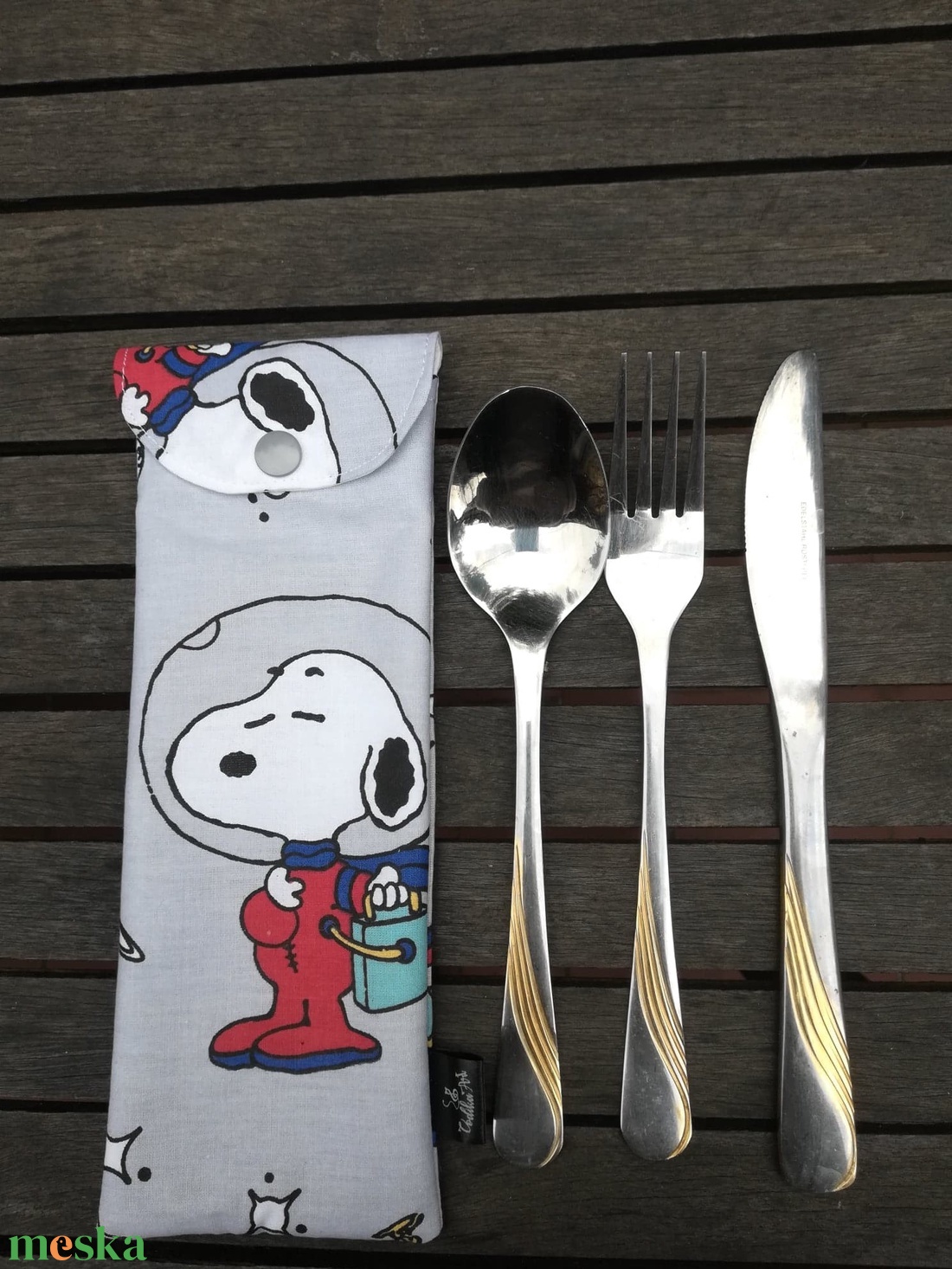Evőeszköz tartó , Snoopy, szürke, PUL béléssel - táska & tok - uzsonna- & ebéd tartó - evőeszköz tartó - Meska.hu Evőeszköz tartó , Snoopy, szürke, PUL béléssel - táska & tok - uzsonna- & ebéd tartó - evőeszköz tartó - Meska.hu