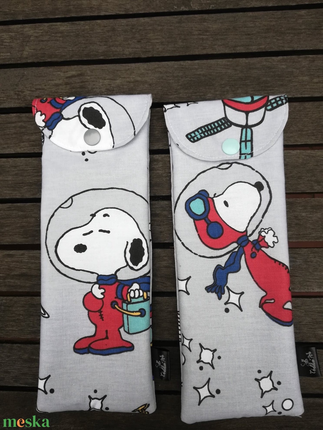 Evőeszköz tartó , Snoopy, szürke, PUL béléssel - táska & tok - uzsonna- & ebéd tartó - evőeszköz tartó - Meska.hu Evőeszköz tartó , Snoopy, szürke, PUL béléssel - táska & tok - uzsonna- & ebéd tartó - evőeszköz tartó - Meska.hu
