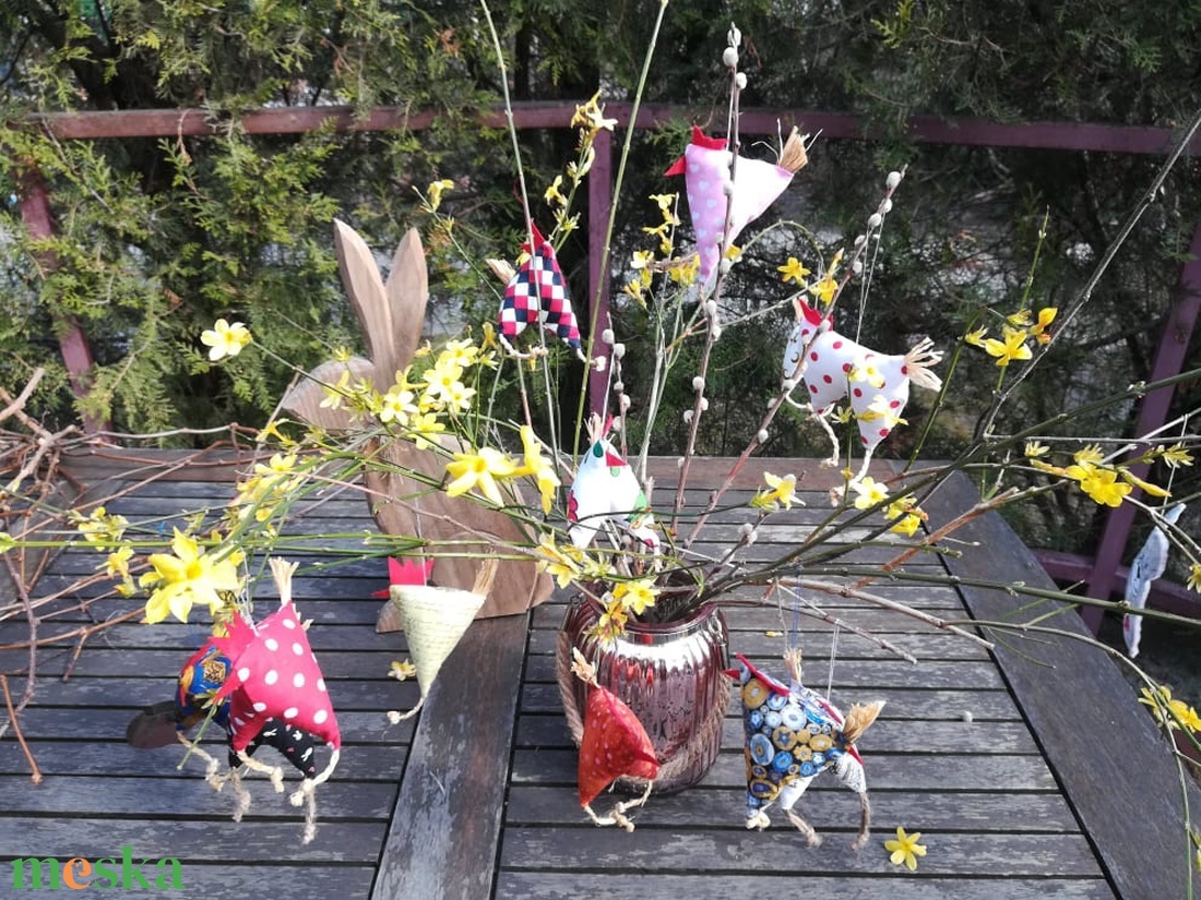 Tyúkocskák, húsvéti dekoráció - otthon & életmód - dekoráció - ajtó- és ablak dekoráció - ajtódísz & kopogtató - Meska.hu