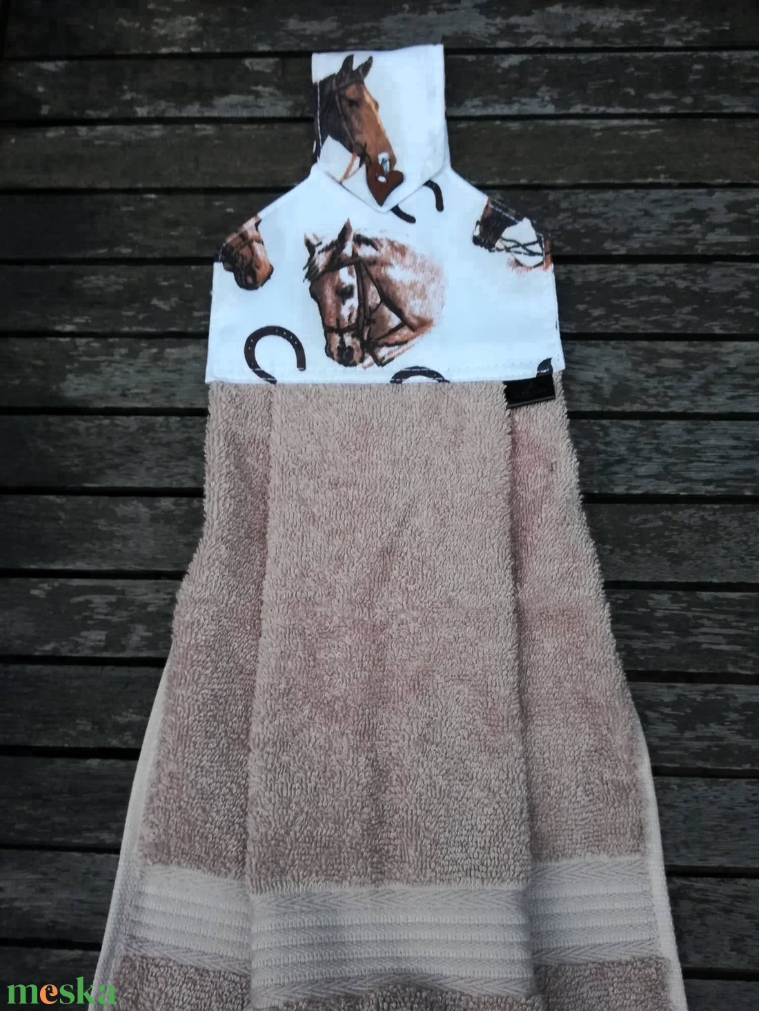 Barna lovak...... konyhai kéztörlő - otthon & életmód - konyhafelszerelés, tálalás - konyhai textil - konyharuha & törlőkendő - Meska.hu Barna lovak...... konyhai kéztörlő - otthon & életmód - konyhafelszerelés, tálalás - konyhai textil - konyharuha & törlőkendő - Meska.hu