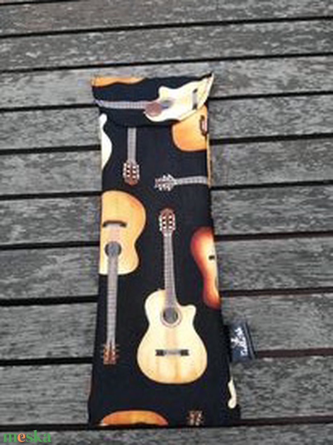 Evőeszköz tartó , klasszikus gitárok.  - táska & tok - uzsonna- & ebéd tartó - evőeszköz tartó - Meska.hu