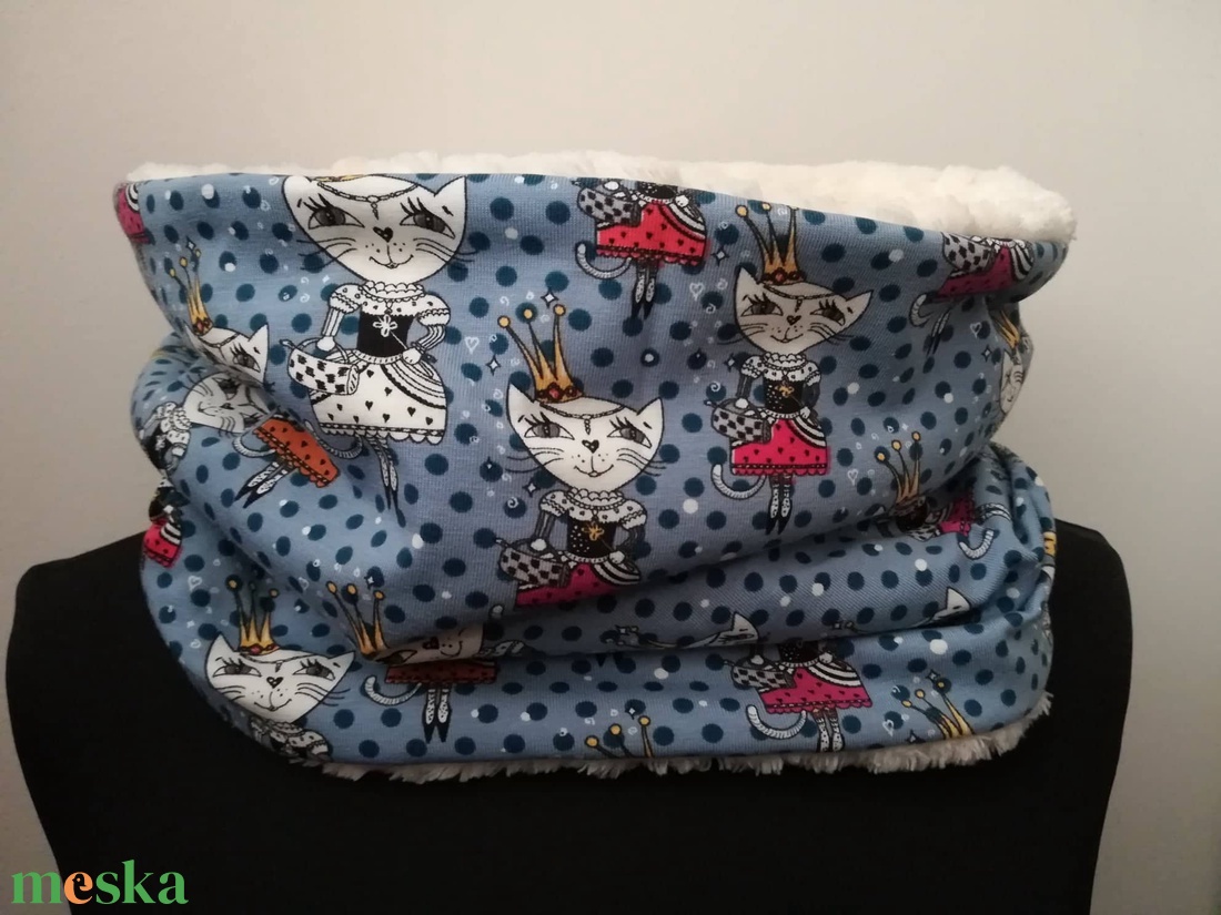 Koronás cica nőcik........ csősál, kámzsa - ruha & divat - sál, sapka, kendő - sál - Meska.hu