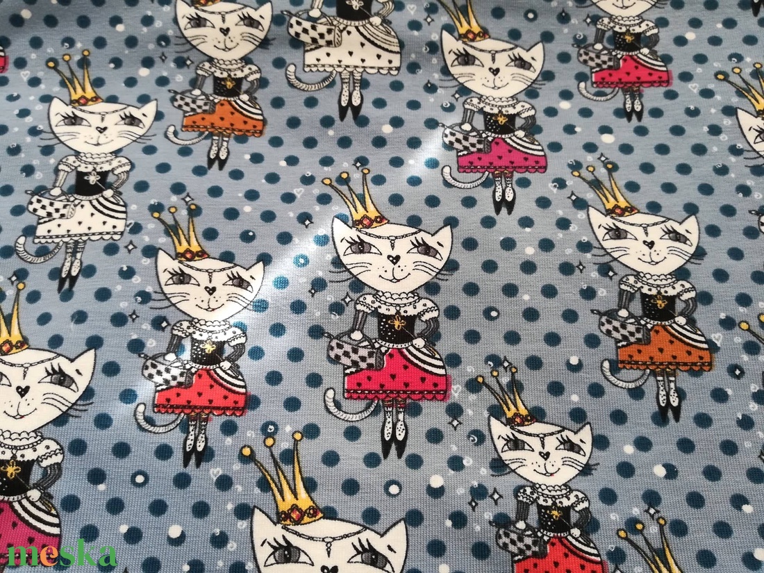 Koronás cica nőcik........ csősál, kámzsa - ruha & divat - sál, sapka, kendő - sál - Meska.hu